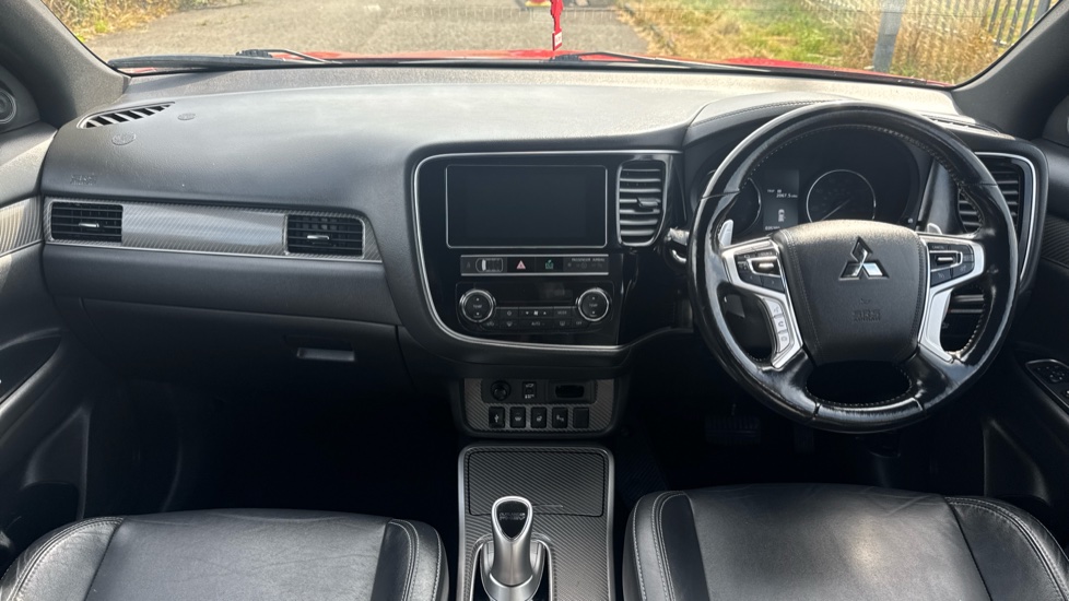 Mitsubishi Outlander 2.4 PHEV 4h 5dr Auto Estate - Image 10