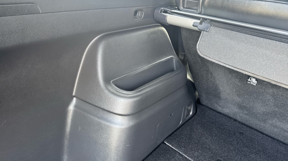 Mitsubishi Outlander 2.4 PHEV 4h 5dr Auto Estate - Image 22