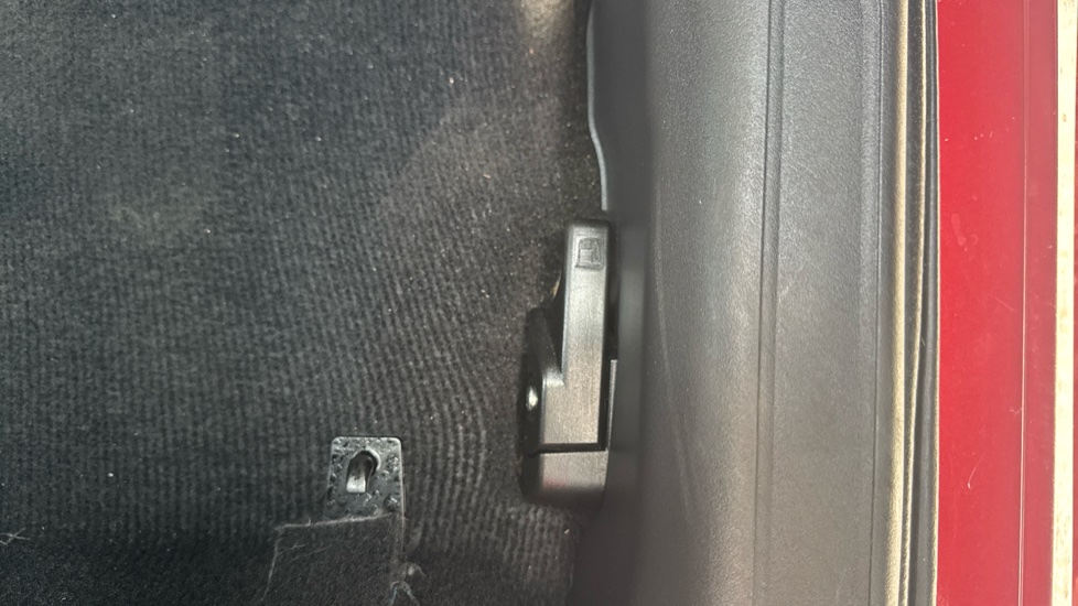 Mitsubishi Outlander 2.4 PHEV 4h 5dr Auto Estate - Image 26