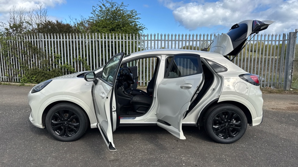 Ford Puma 1.0 EcoBoost Hybrid mHEV ST-Line 5dr Petrol Hatchback - Image 23