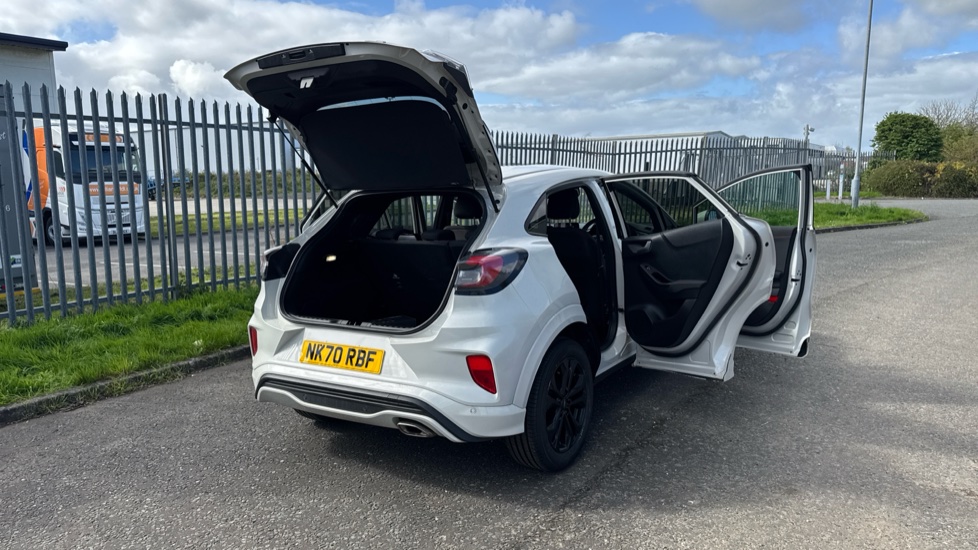 Ford Puma 1.0 EcoBoost Hybrid mHEV ST-Line 5dr Petrol Hatchback - Image 26