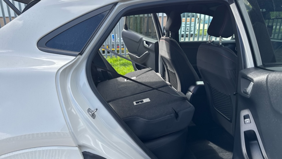 Ford Puma 1.0 EcoBoost Hybrid mHEV ST-Line 5dr Petrol Hatchback - Image 29