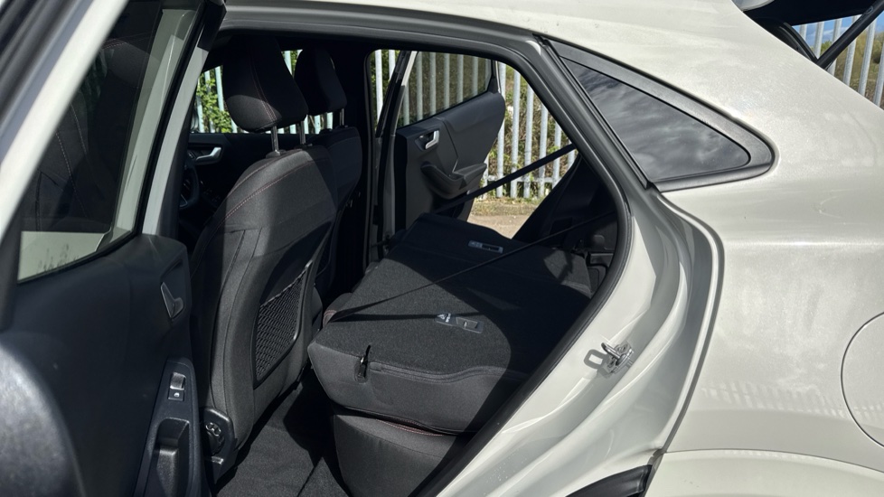 Ford Puma 1.0 EcoBoost Hybrid mHEV ST-Line 5dr Petrol Hatchback - Image 30