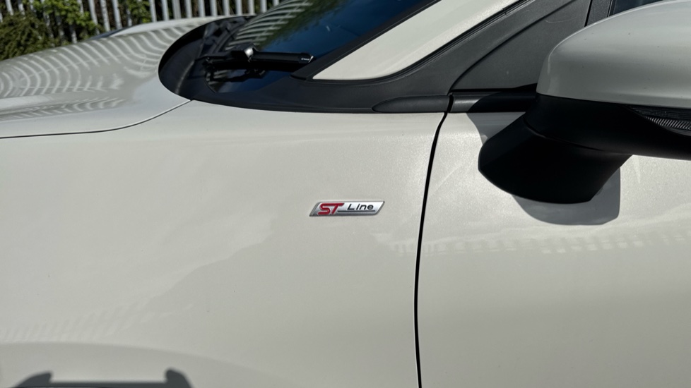 Ford Puma 1.0 EcoBoost Hybrid mHEV ST-Line 5dr Petrol Hatchback - Image 47