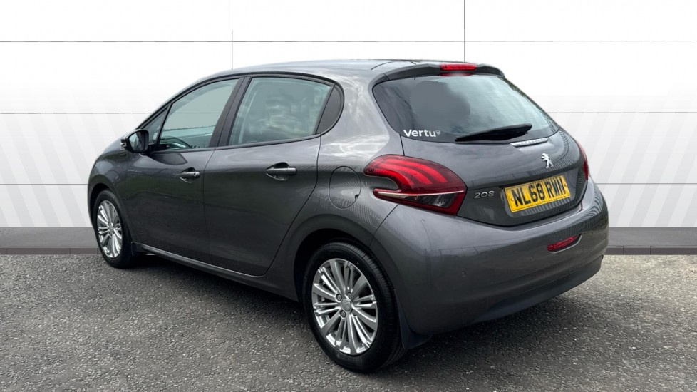 Peugeot 208 1.2 PureTech 82 Signature 5dr [Start Stop] Petrol Hatchback - Image 2