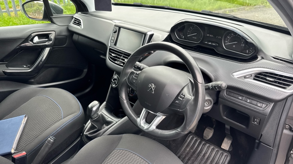 Peugeot 208 1.2 PureTech 82 Signature 5dr [Start Stop] Petrol Hatchback - Image 11