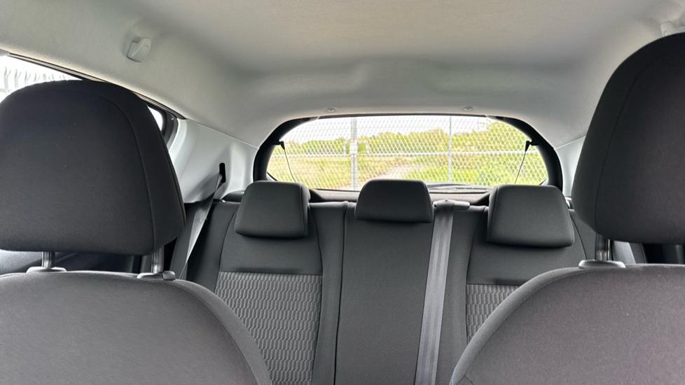 Peugeot 208 1.2 PureTech 82 Signature 5dr [Start Stop] Petrol Hatchback - Image 15