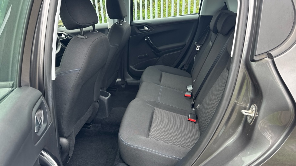 Peugeot 208 1.2 PureTech 82 Signature 5dr [Start Stop] Petrol Hatchback - Image 16