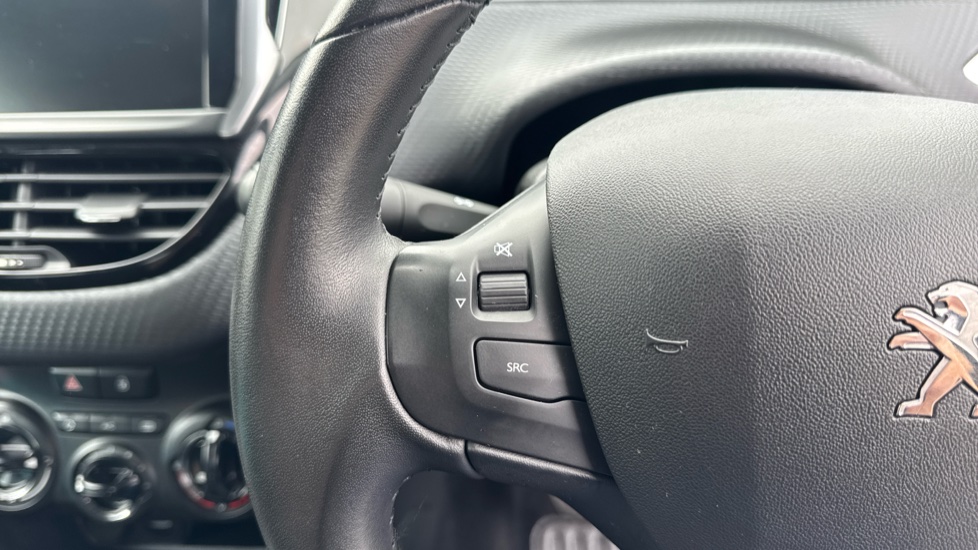 Peugeot 208 1.2 PureTech 82 Signature 5dr [Start Stop] Petrol Hatchback - Image 37