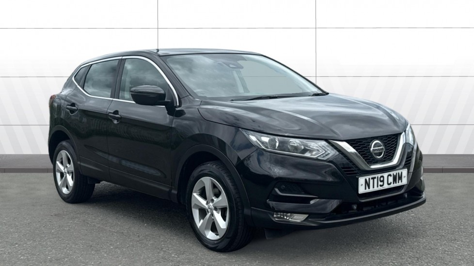 Nissan Qashqai 1.5 dCi 115 Acenta Premium 5dr Diesel Hatchback - Image 1