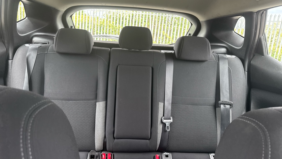 Nissan Qashqai 1.5 dCi 115 Acenta Premium 5dr Diesel Hatchback - Image 15