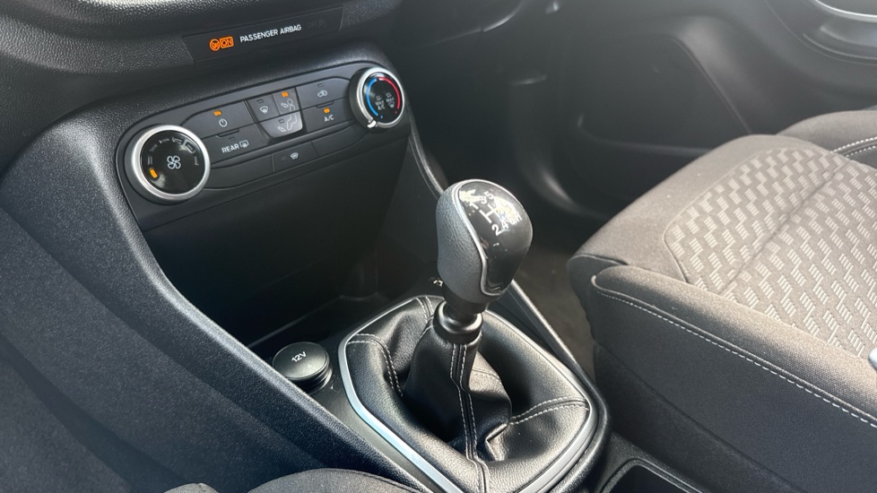 Ford Fiesta 1.0 EcoBoost Titanium 5dr Petrol Hatchback - Image 13