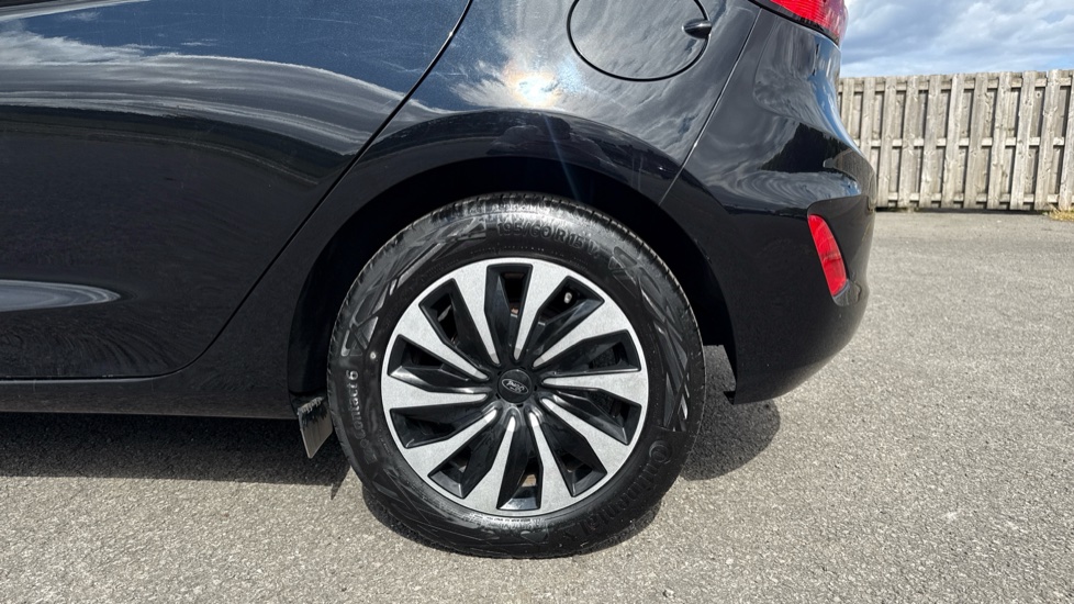 Ford Fiesta 1.0 EcoBoost Titanium 5dr Petrol Hatchback - Image 22