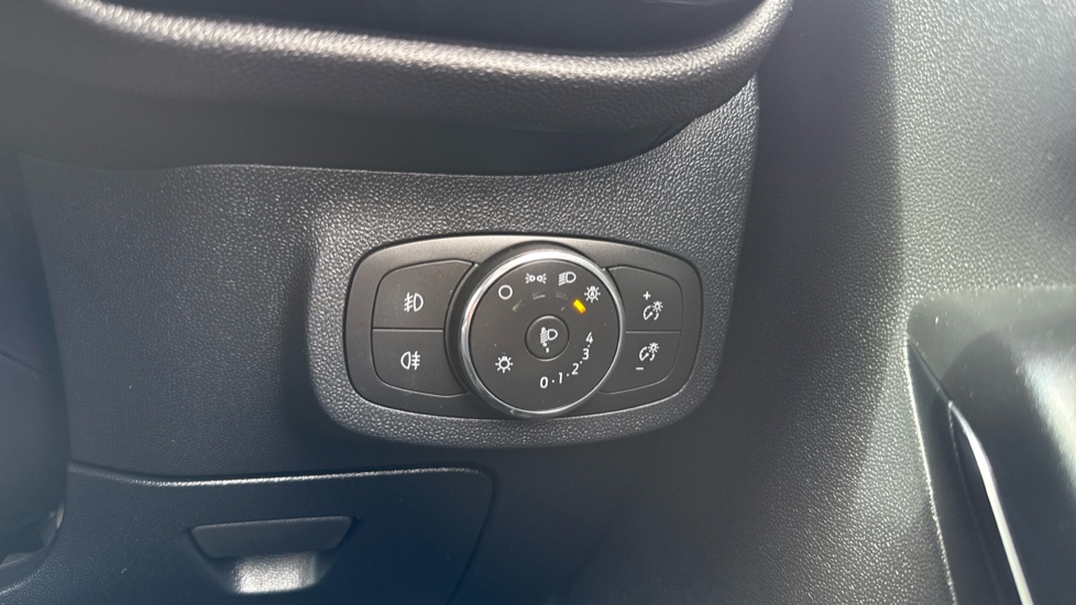 Ford Fiesta 1.0 EcoBoost Titanium 5dr Petrol Hatchback - Image 33