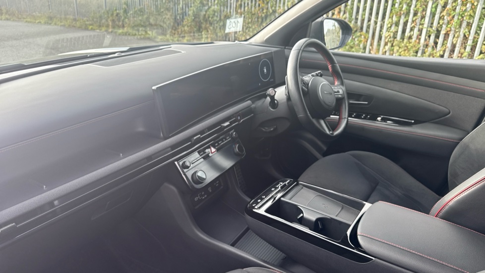 Hyundai TUCSON 1.6T Hybrid N Line S 5dr Auto Hybrid Estate - Image 9