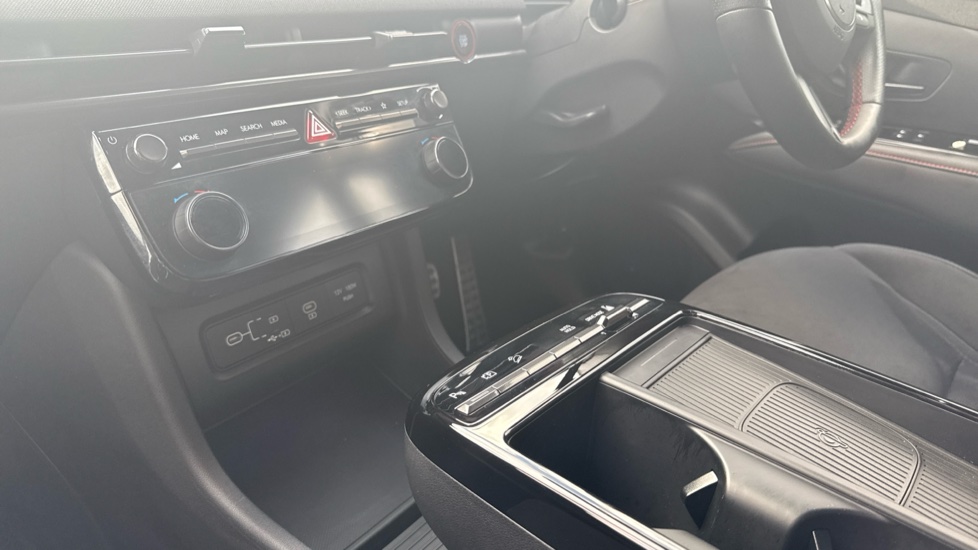 Hyundai TUCSON 1.6T Hybrid N Line S 5dr Auto Hybrid Estate - Image 13