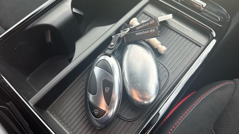 Hyundai TUCSON 1.6T Hybrid N Line S 5dr Auto Hybrid Estate - Image 20