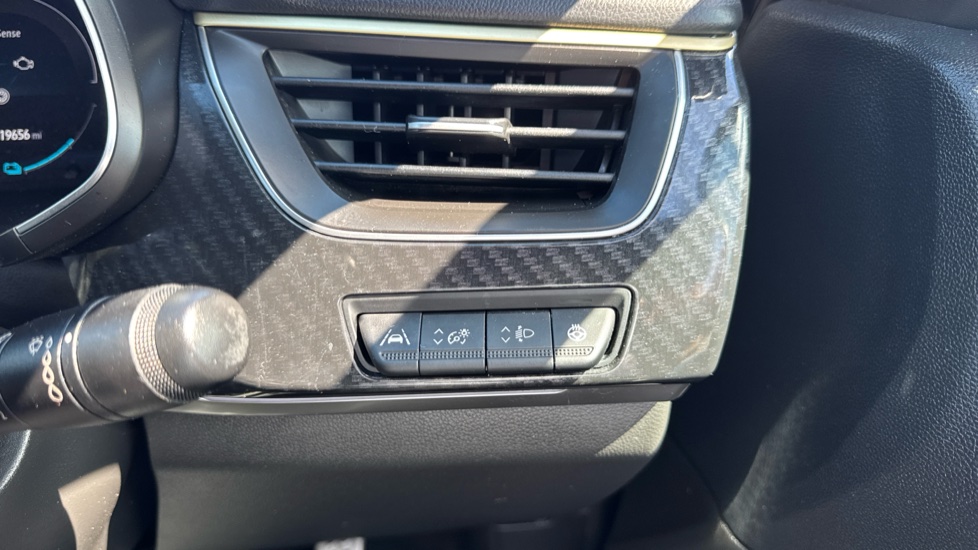Renault Arkana 1.6 E-Tech full hybrid 145 Engineered 5dr Auto Hybrid Estate - Image 27