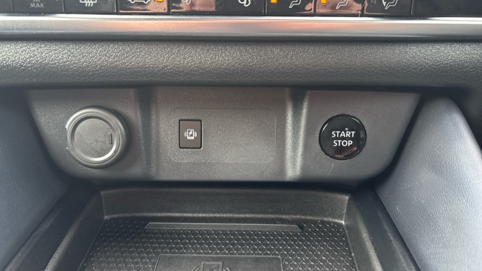 Nissan Qashqai 1.5 E-Power Tekna 5dr Auto Hybrid Hatchback - Image 23