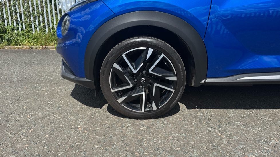 Nissan Juke 1.0 DiG-T Tekna+ 5dr Petrol Hatchback - Image 26