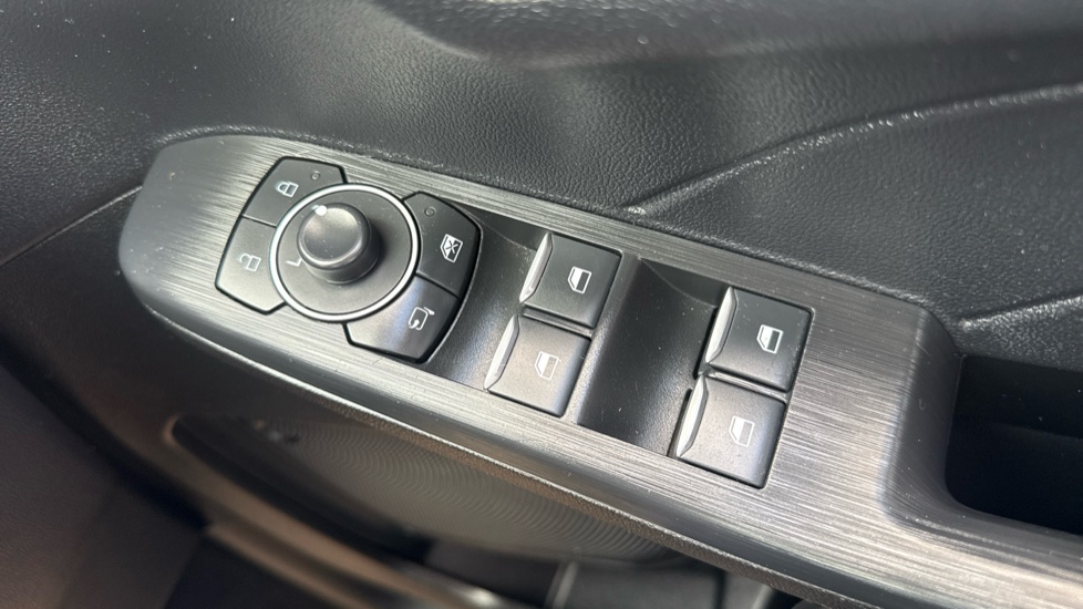 Ford Kuga 1.5 EcoBoost 150 Titanium Edition 5dr Petrol Estate - Image 31