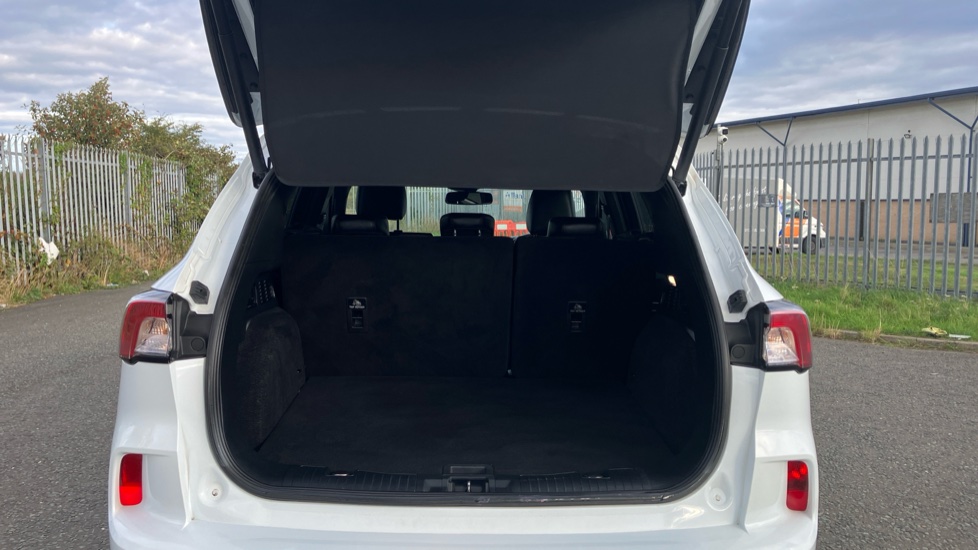 Ford Kuga 1.5 EcoBoost 150 ST-Line Edition 5dr Petrol Estate - Image 4