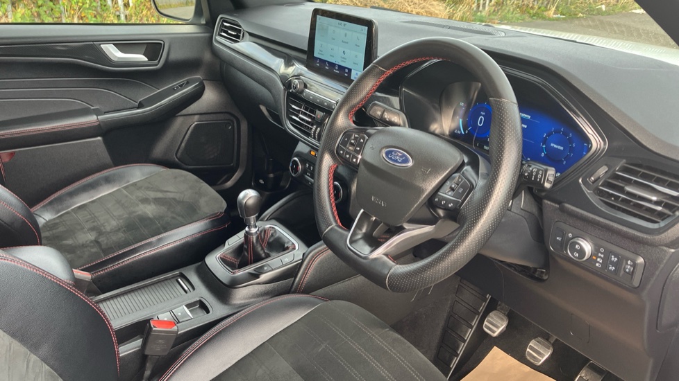 Ford Kuga 1.5 EcoBoost 150 ST-Line Edition 5dr Petrol Estate - Image 11