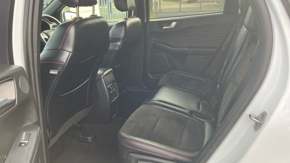 Ford Kuga 1.5 EcoBoost 150 ST-Line Edition 5dr Petrol Estate - Image 16