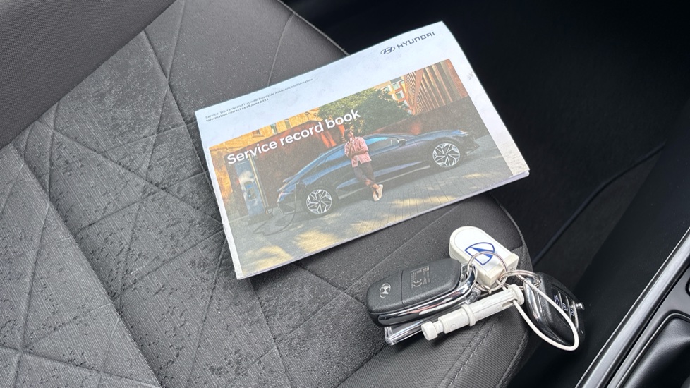 Hyundai BAYON 1.0 TGDi 48V MHEV Premium 5dr DCT Petrol Hatchback - Image 19