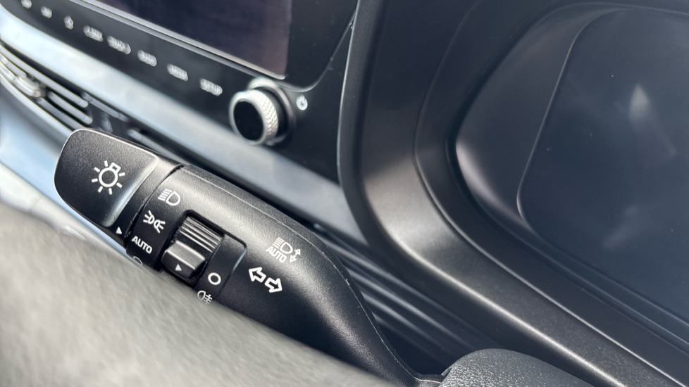Hyundai BAYON 1.0 TGDi 48V MHEV Premium 5dr DCT Petrol Hatchback - Image 25