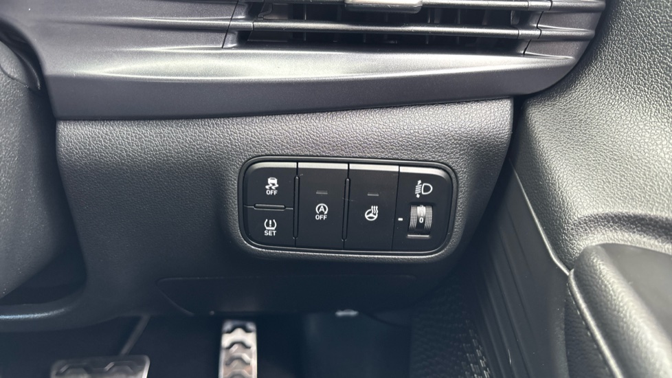 Hyundai BAYON 1.0 TGDi 48V MHEV Premium 5dr DCT Petrol Hatchback - Image 26