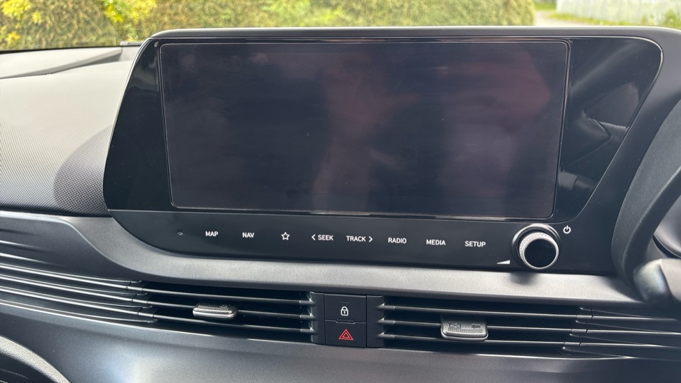 Hyundai BAYON 1.0 TGDi 48V MHEV Premium 5dr DCT Petrol Hatchback - Image 29