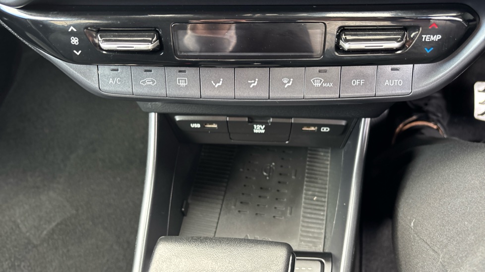 Hyundai BAYON 1.0 TGDi 48V MHEV Premium 5dr DCT Petrol Hatchback - Image 31