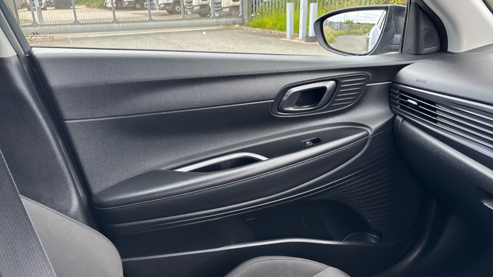 Hyundai BAYON 1.0 TGDi 48V MHEV Premium 5dr DCT Petrol Hatchback - Image 36