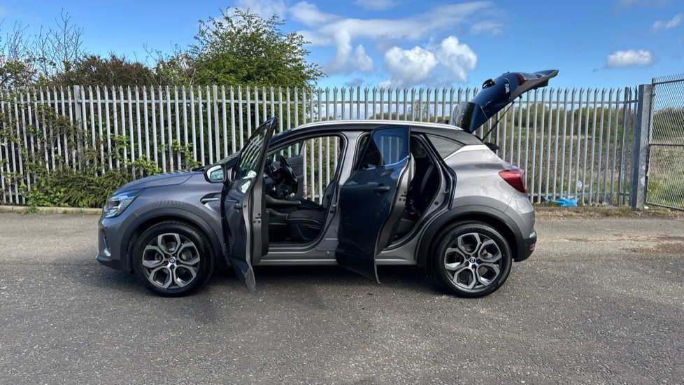 Renault Captur 1.6 E-Tech full hybrid 145 Techno 5dr Auto Hybrid Hatchback - Image 32