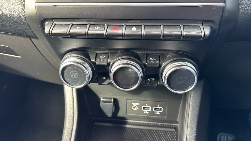 Renault Captur 1.6 E-Tech full hybrid 145 Techno 5dr Auto Hybrid Hatchback - Image 60