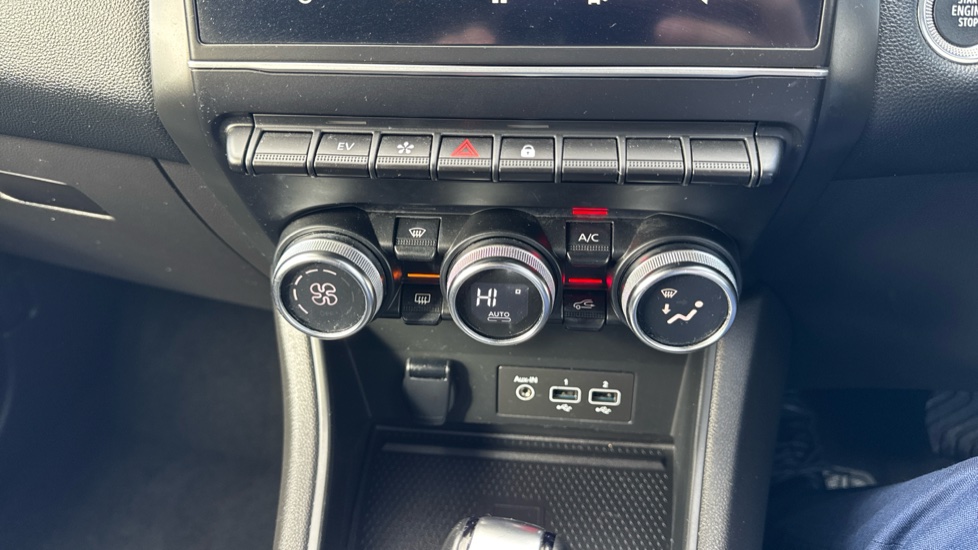 Renault Captur 1.6 E-Tech full hybrid 145 Techno 5dr Auto Hybrid Hatchback - Image 61