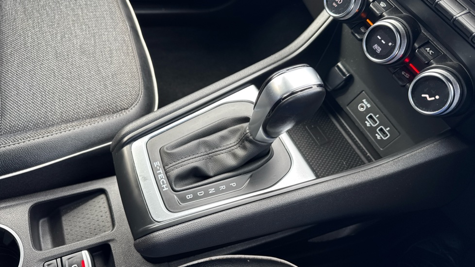 Renault Captur 1.6 E-Tech full hybrid 145 Techno 5dr Auto Hybrid Hatchback - Image 62