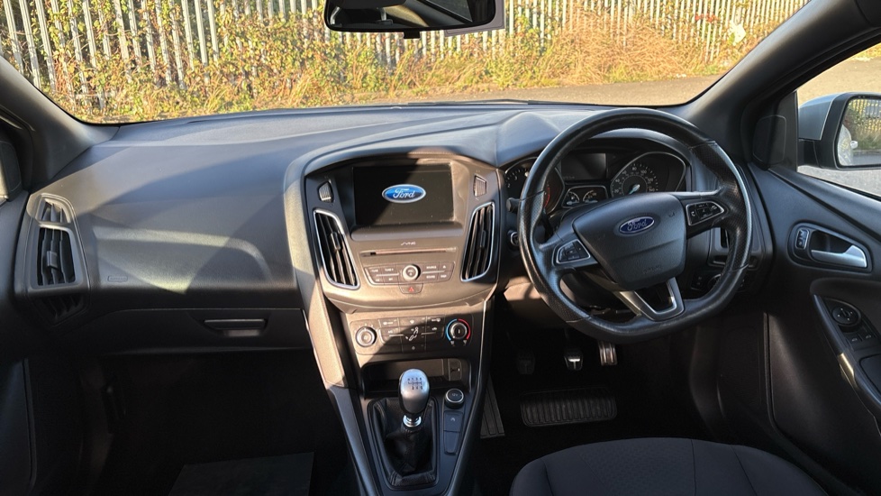 Ford Focus 1.0 EcoBoost 140 ST-Line Navigation 5dr Petrol Hatchback - Image 10