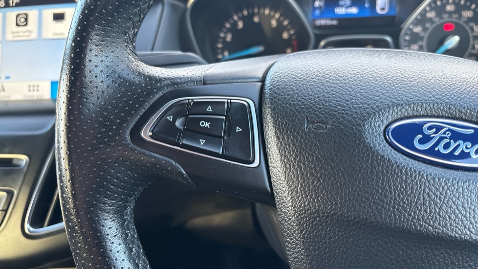 Ford Focus 1.0 EcoBoost 140 ST-Line Navigation 5dr Petrol Hatchback - Image 29