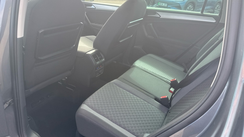 Volkswagen Tiguan 2.0 TDi 150 Match 5dr DSG Diesel Estate - Image 16