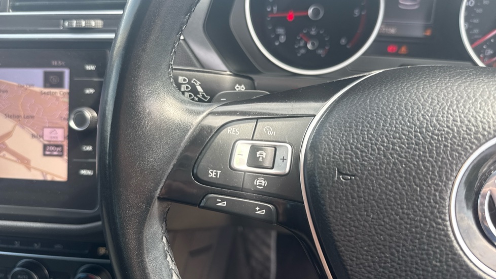 Volkswagen Tiguan 2.0 TDi 150 Match 5dr DSG Diesel Estate - Image 23