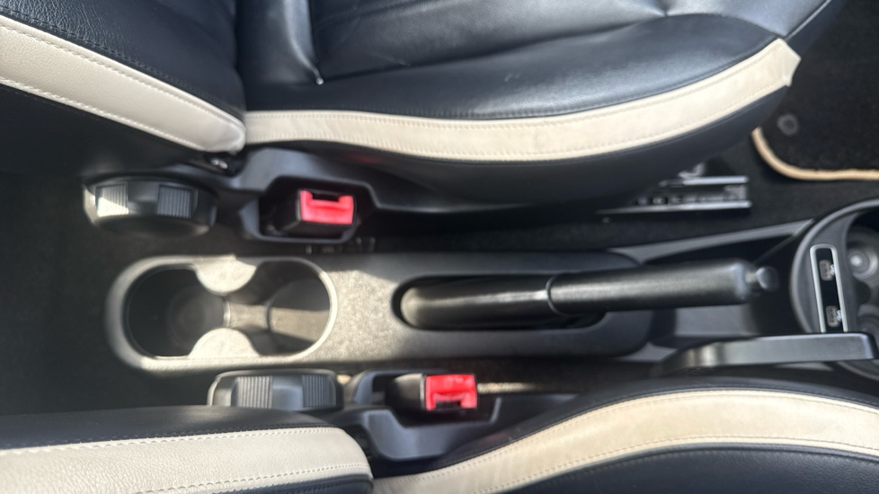 Fiat 500 1.0 Mild Hybrid 3dr Petrol Hatchback - Image 34
