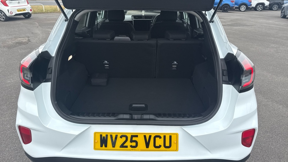 Ford Puma 1.0 EcoBoost Hybrid mHEV Titanium 5dr DCT Petrol Hatchback - Image 4