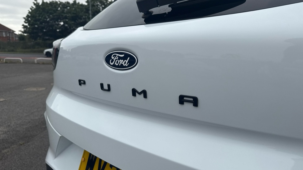 Ford Puma 1.0 EcoBoost Hybrid mHEV Titanium 5dr DCT Petrol Hatchback - Image 8