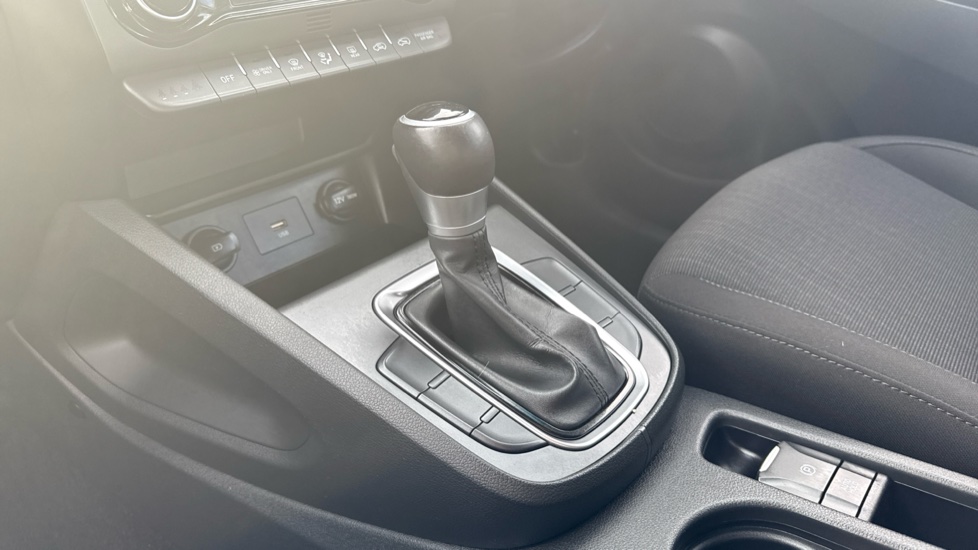 Hyundai KONA 1.6 GDi Hybrid SE Connect 5dr DCT Hybrid Hatchback - Image 13