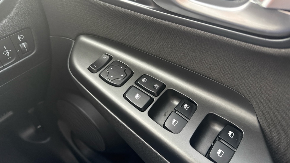 Hyundai KONA 1.6 GDi Hybrid SE Connect 5dr DCT Hybrid Hatchback - Image 28