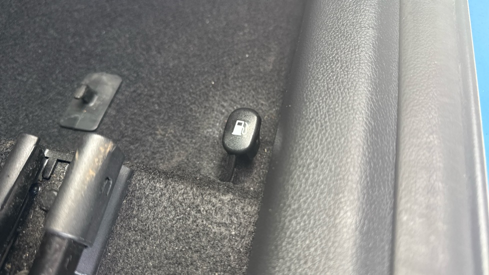 Hyundai KONA 1.6 GDi Hybrid SE Connect 5dr DCT Hybrid Hatchback - Image 38