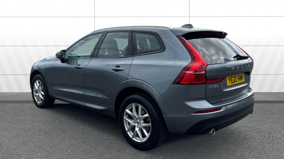 Volvo XC60 2.0 D4 Momentum 5dr Geartronic Diesel Estate - Image 2