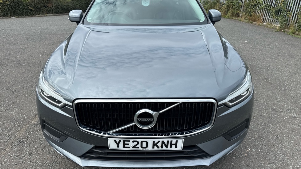 Volvo XC60 2.0 D4 Momentum 5dr Geartronic Diesel Estate - Image 8
